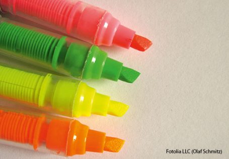 Textmarker in vier verschiedenen Farben