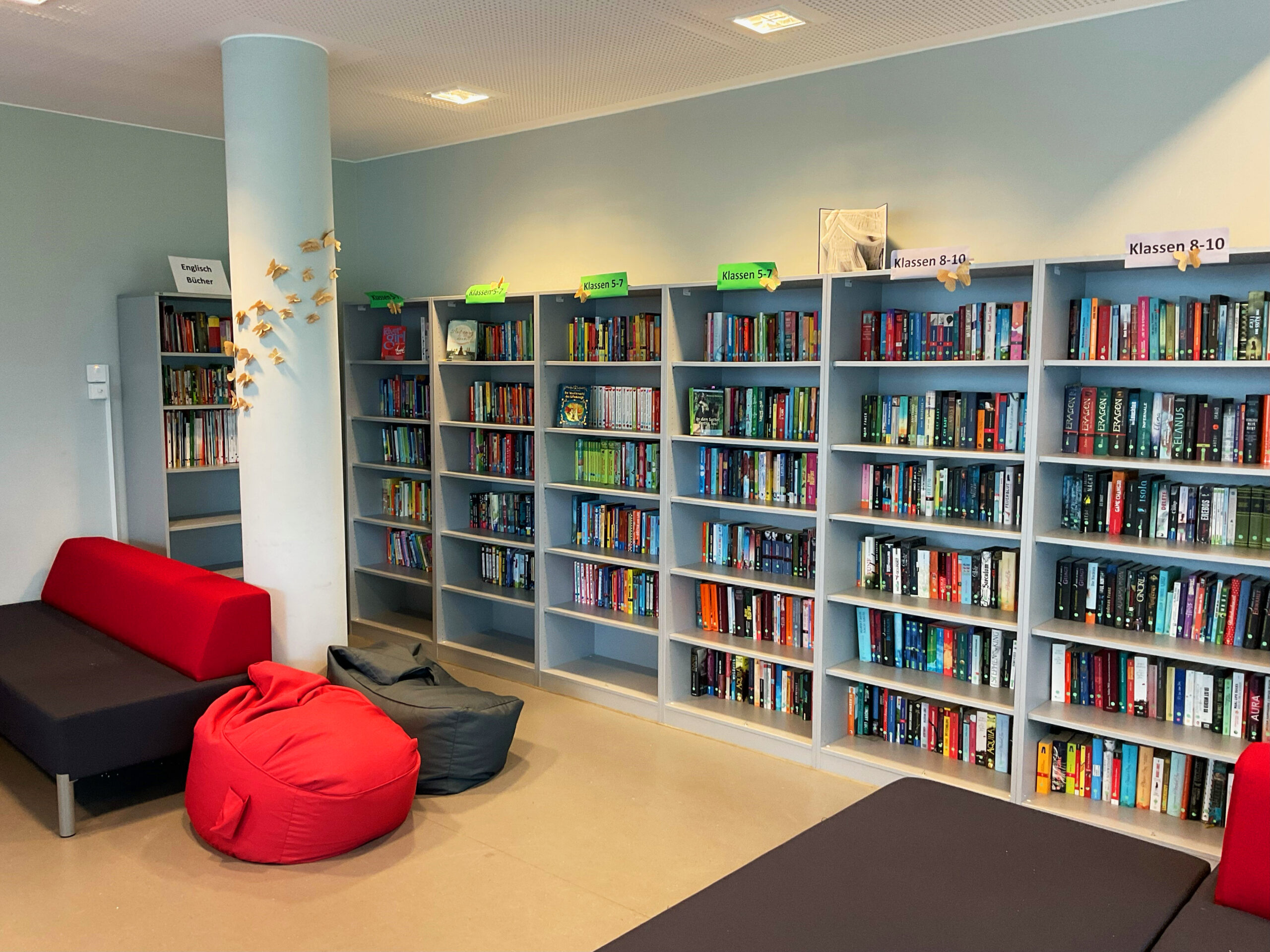 Lesezimmer2 Lesezimmer der Freihof-Realschule in Kirchheim unter Teck in Baden-Württemberg